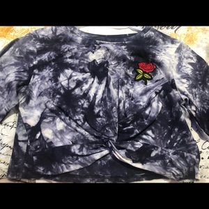 Long sleeve crop top